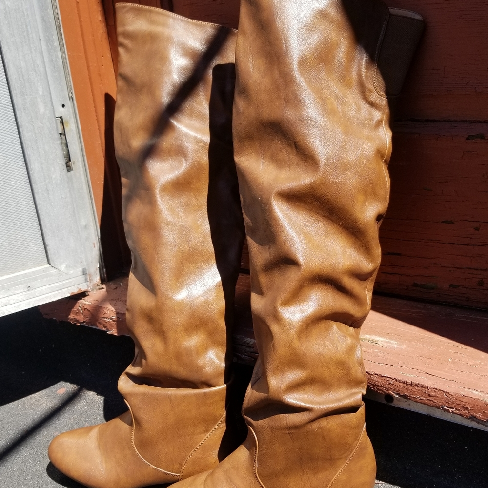 Slouch knee high boot....NO HEAL! All day wear